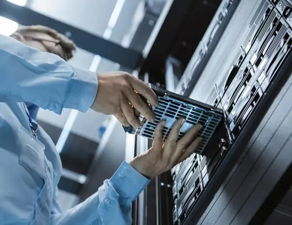 Dell ворвался в тройку